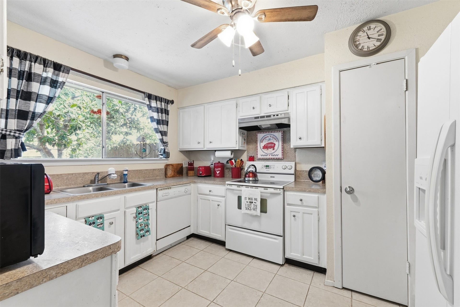 6919 Grant Drive, Richmond, TX 77469 6919 Grant Drive, Richmond, TX 77469
