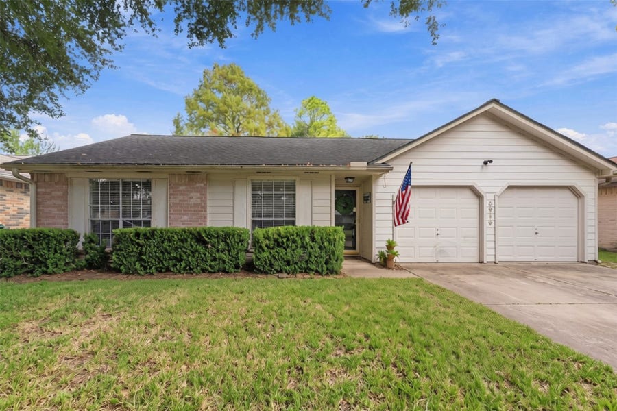 Property photo for 6919 Grant Drive, Richmond, TX