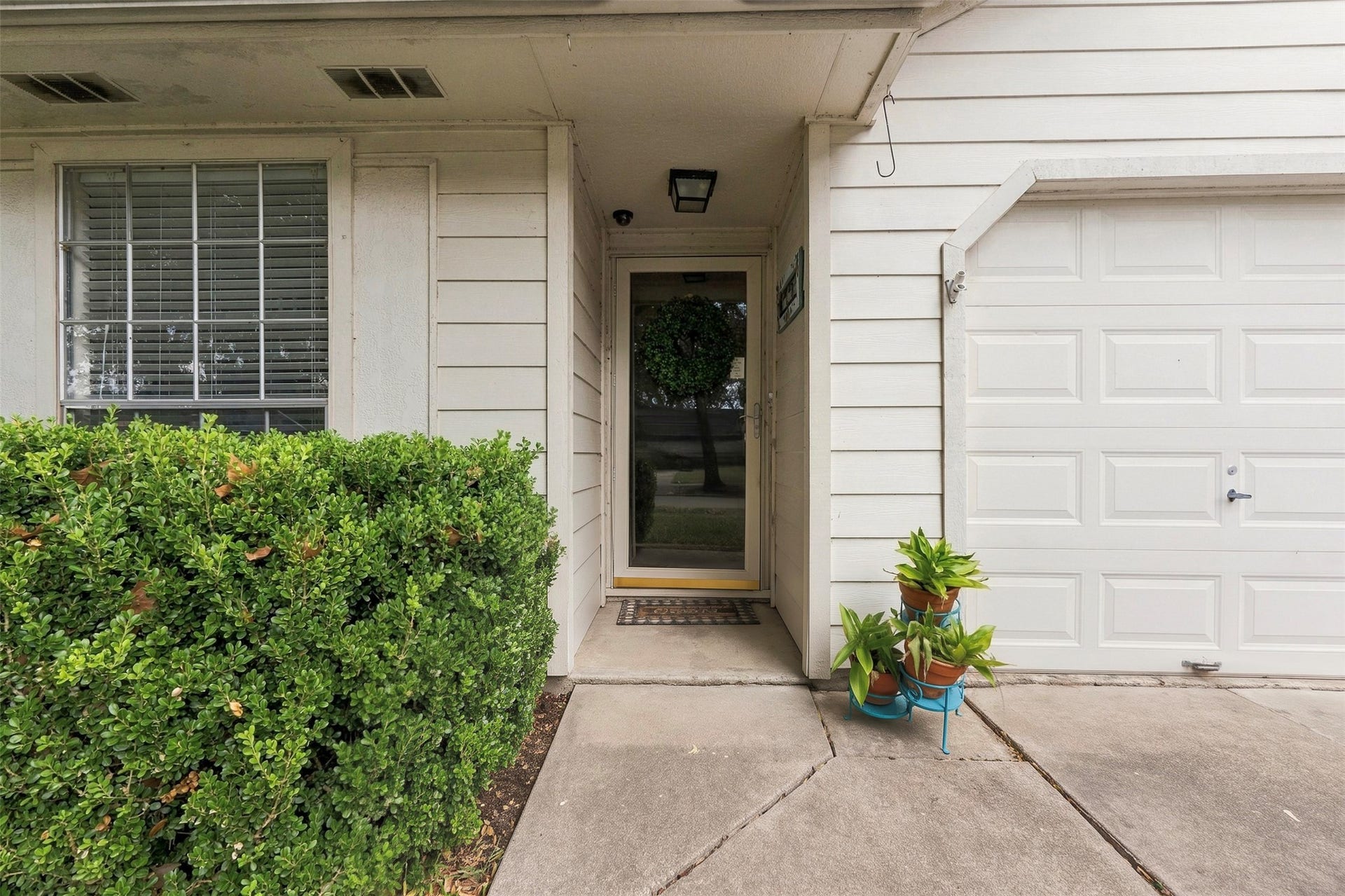 6919 Grant Drive, Richmond, TX 77469 6919 Grant Drive, Richmond, TX 77469