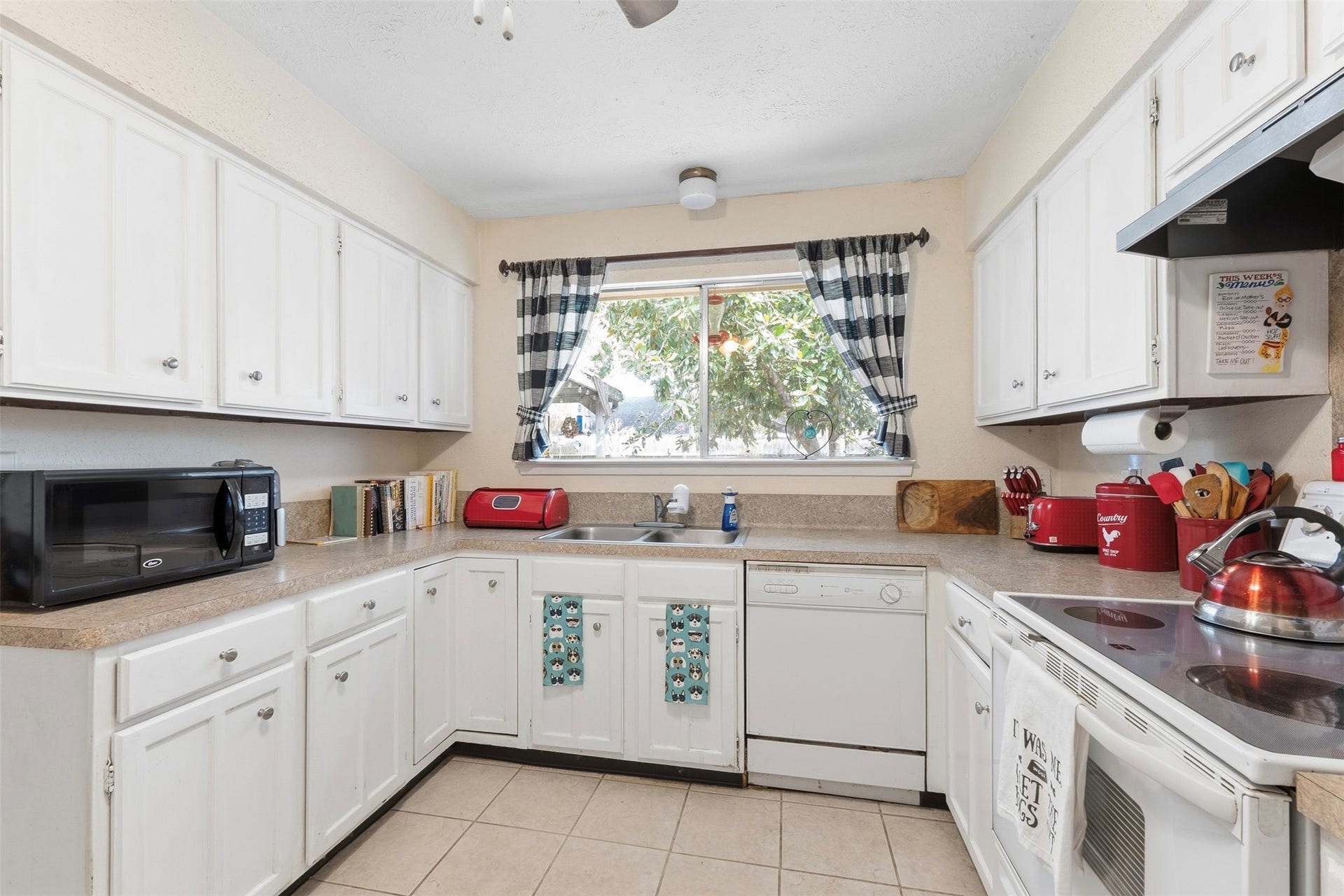 6919 Grant Drive, Richmond, TX 77469 6919 Grant Drive, Richmond, TX 77469