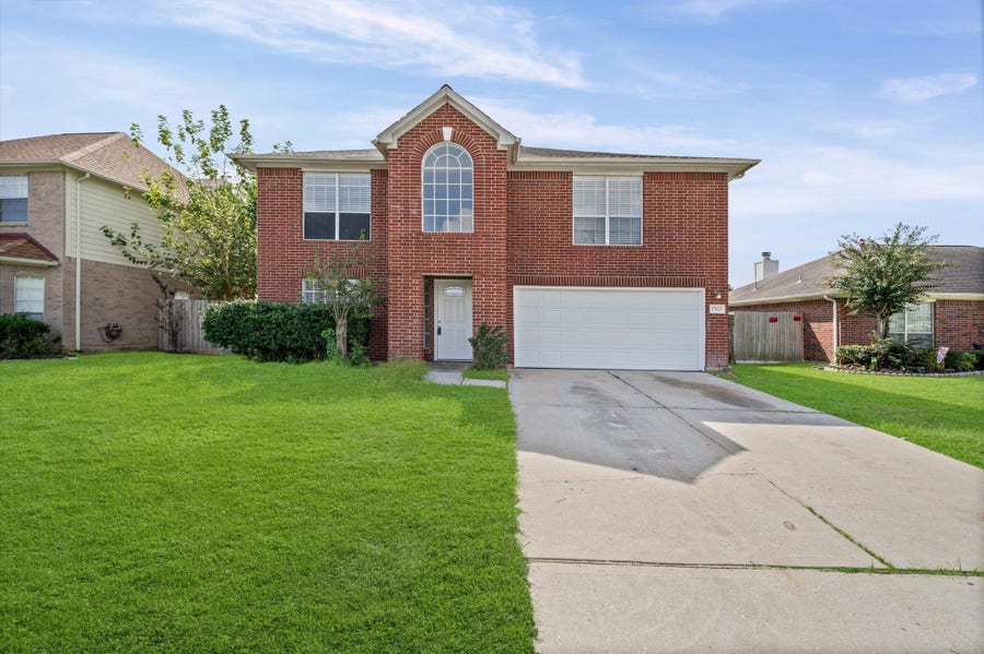 Property photo for 17023 Great Glen Drive, Houston, TX