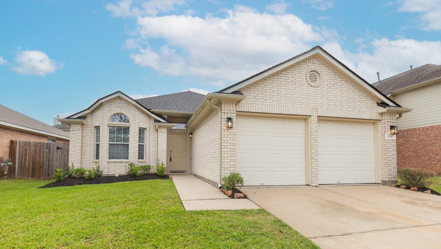 Property photo for 16307 Goanna Court, Sugar Land, TX