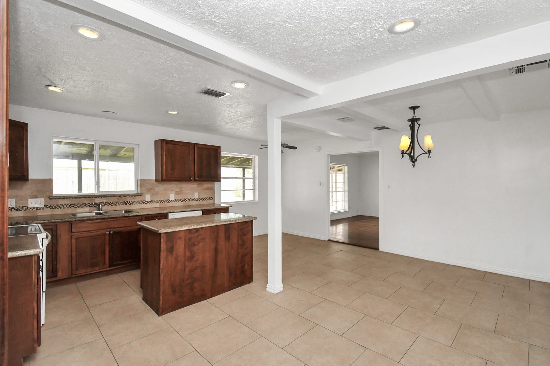 10131 Kent Towne Ln, Sugar Land, TX 77498 10131 Kent Towne Ln, Sugar Land, TX 77498