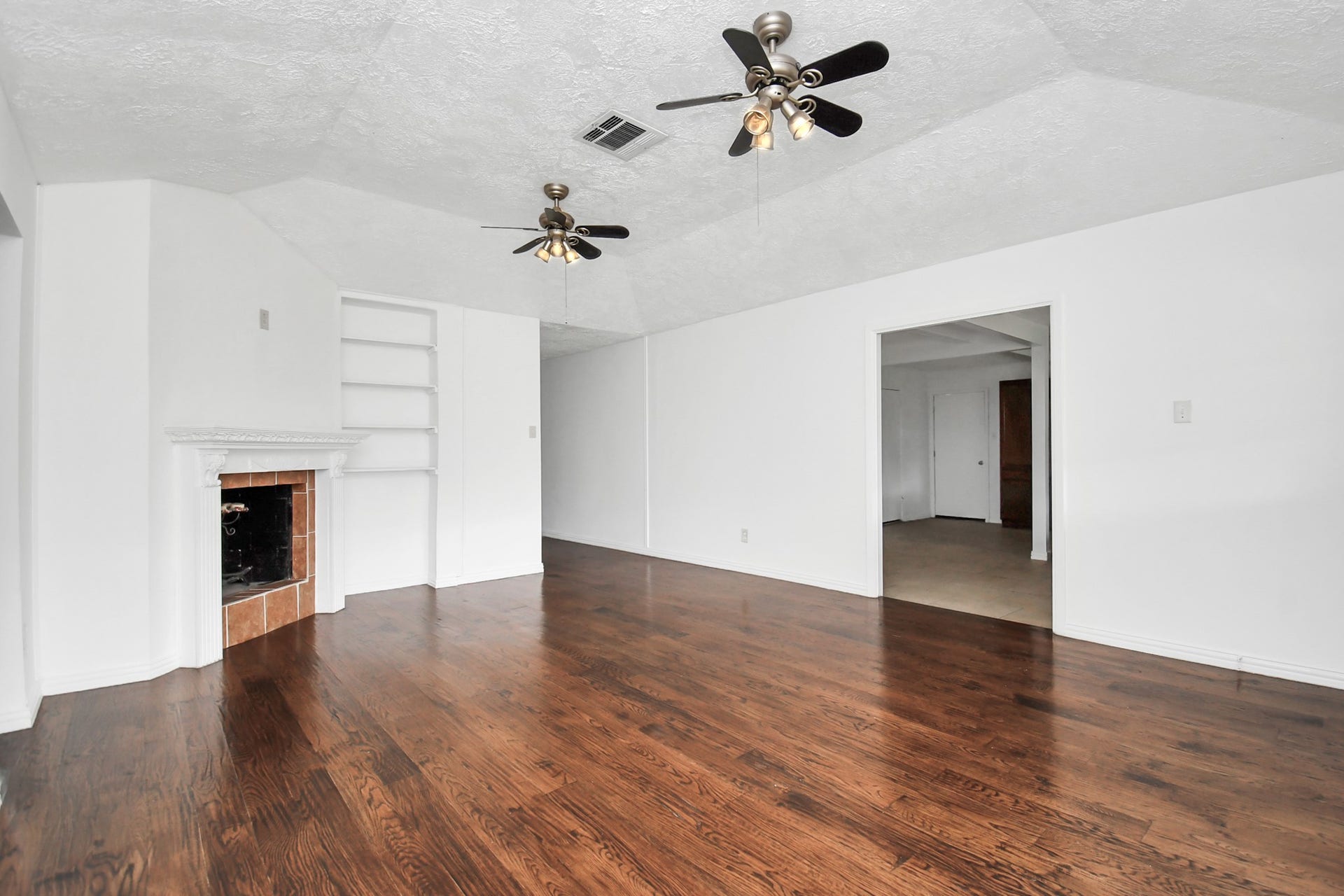 10131 Kent Towne Ln, Sugar Land, TX 77498 10131 Kent Towne Ln, Sugar Land, TX 77498