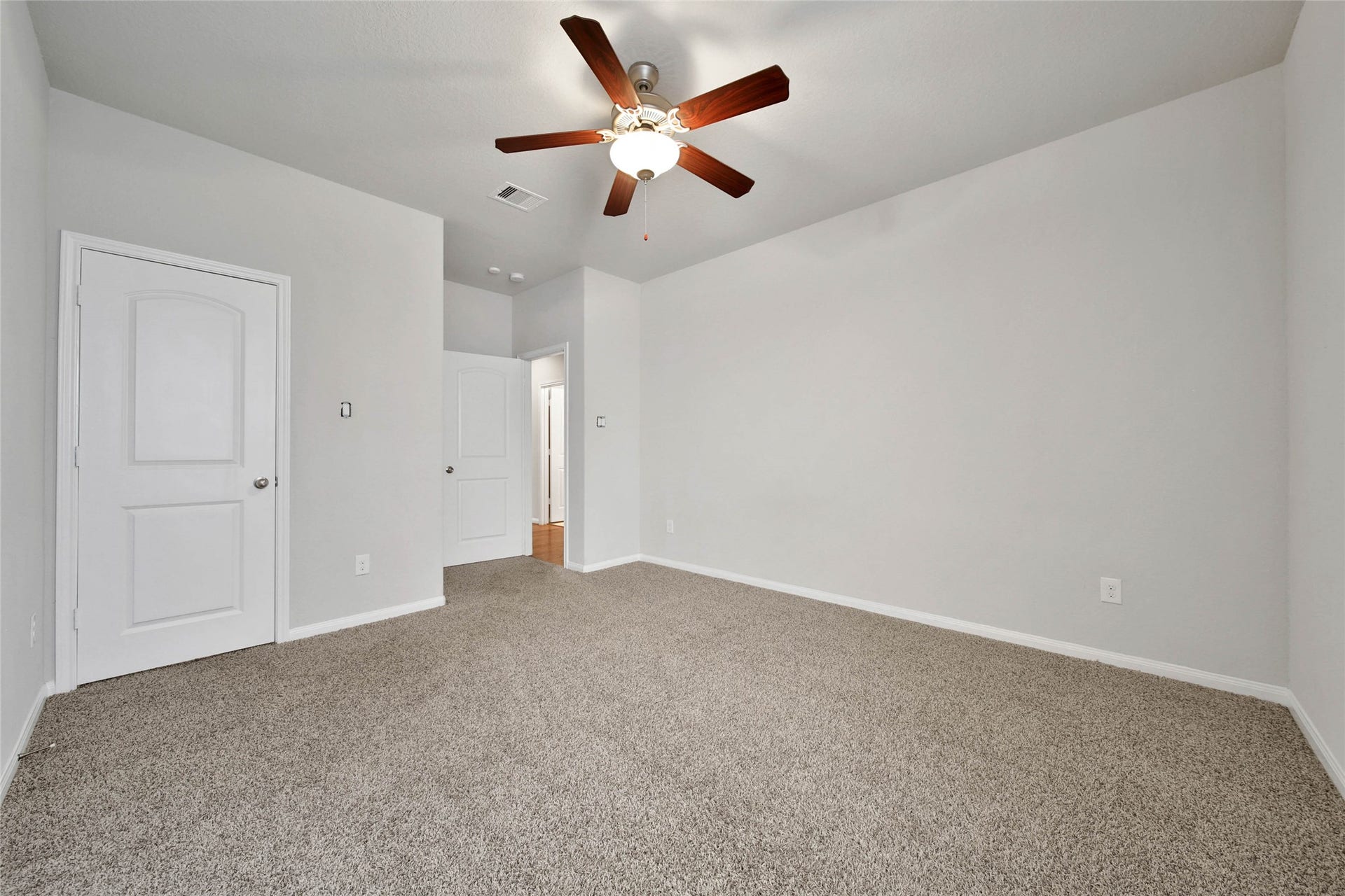 15423 Hopkins Cedar Drive, Humble, TX 77346 Another view of the secondary bedroom