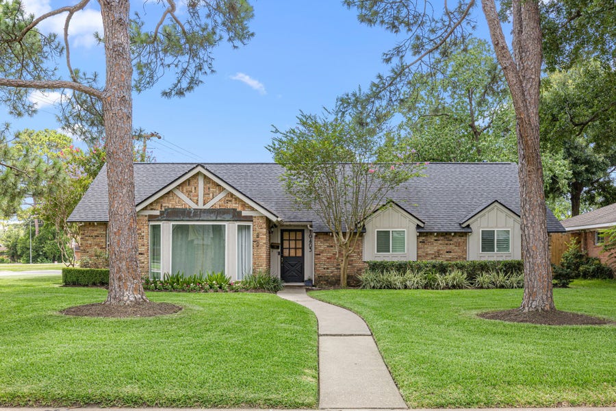 Property photo for 10403 Londonderry Drive, Houston, TX