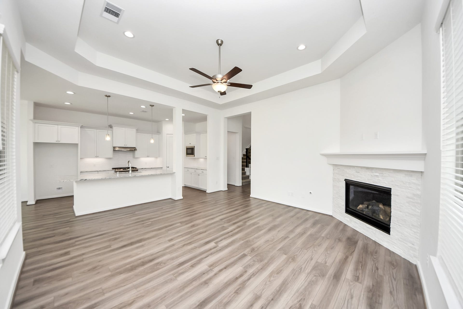 7319 Perching Hawk Trail, Katy, TX 77493 Living room