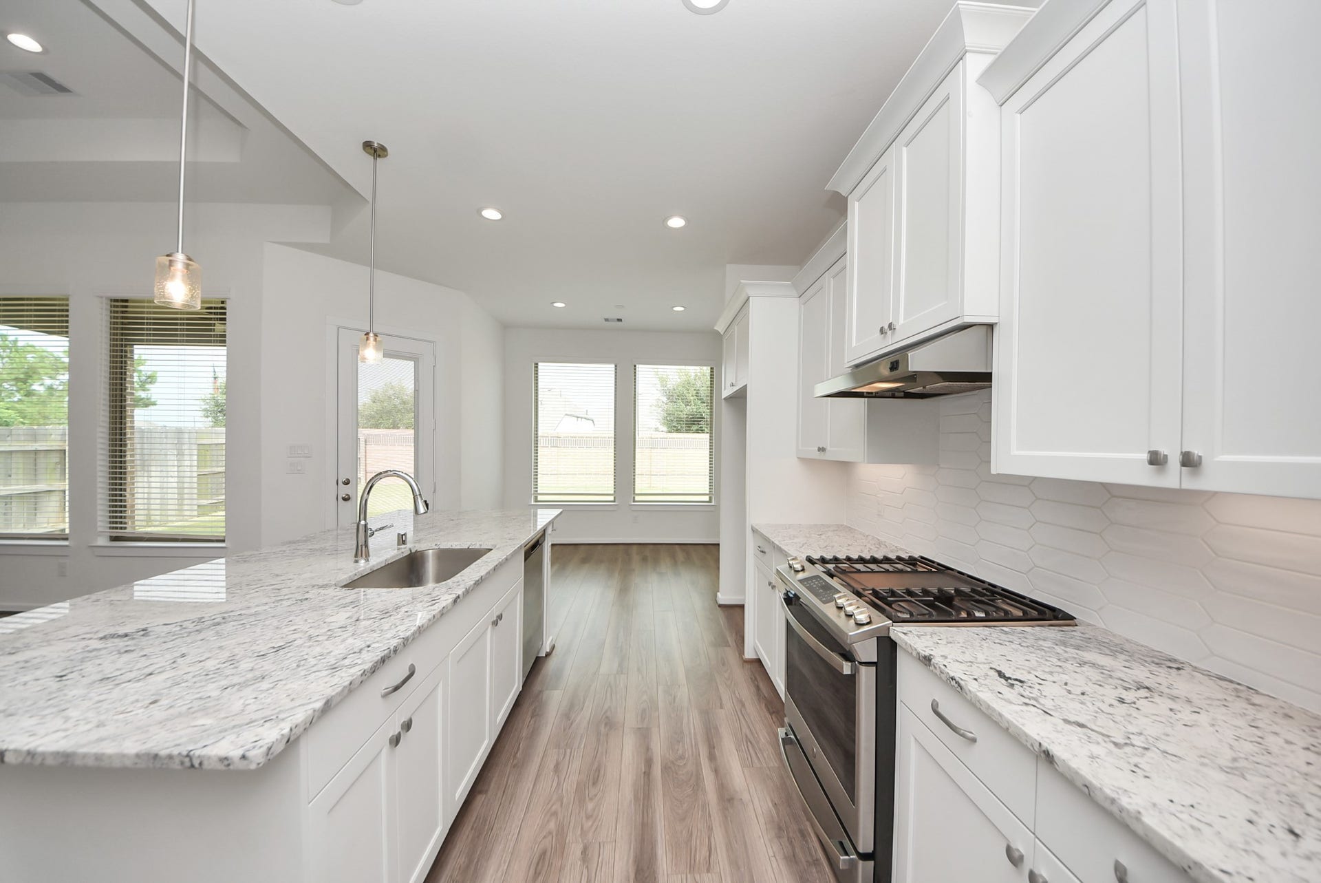7319 Perching Hawk Trail, Katy, TX 77493 Kitchen