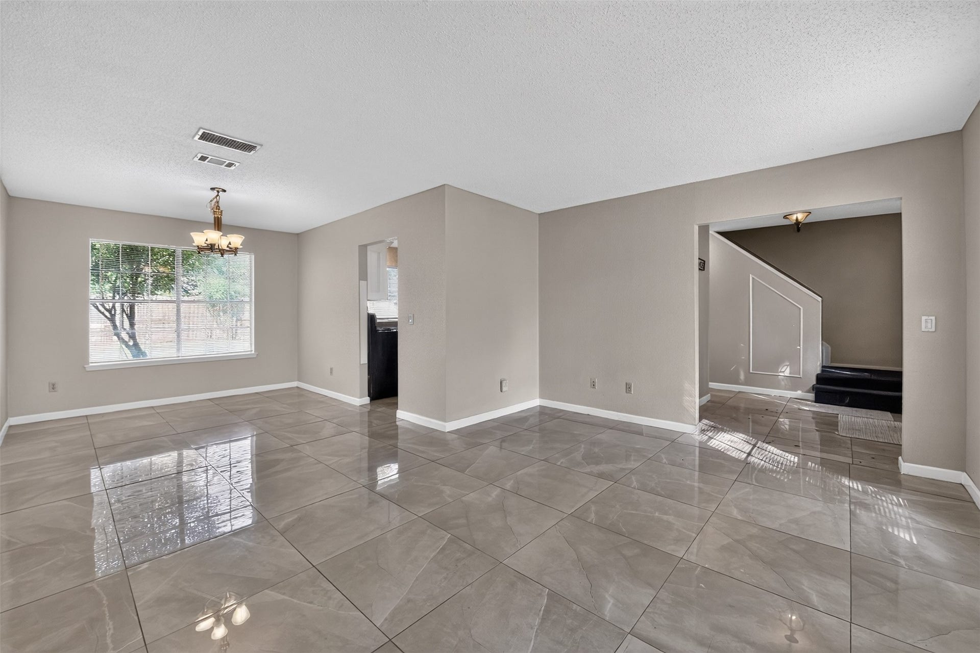 Living Room/ Dining Area