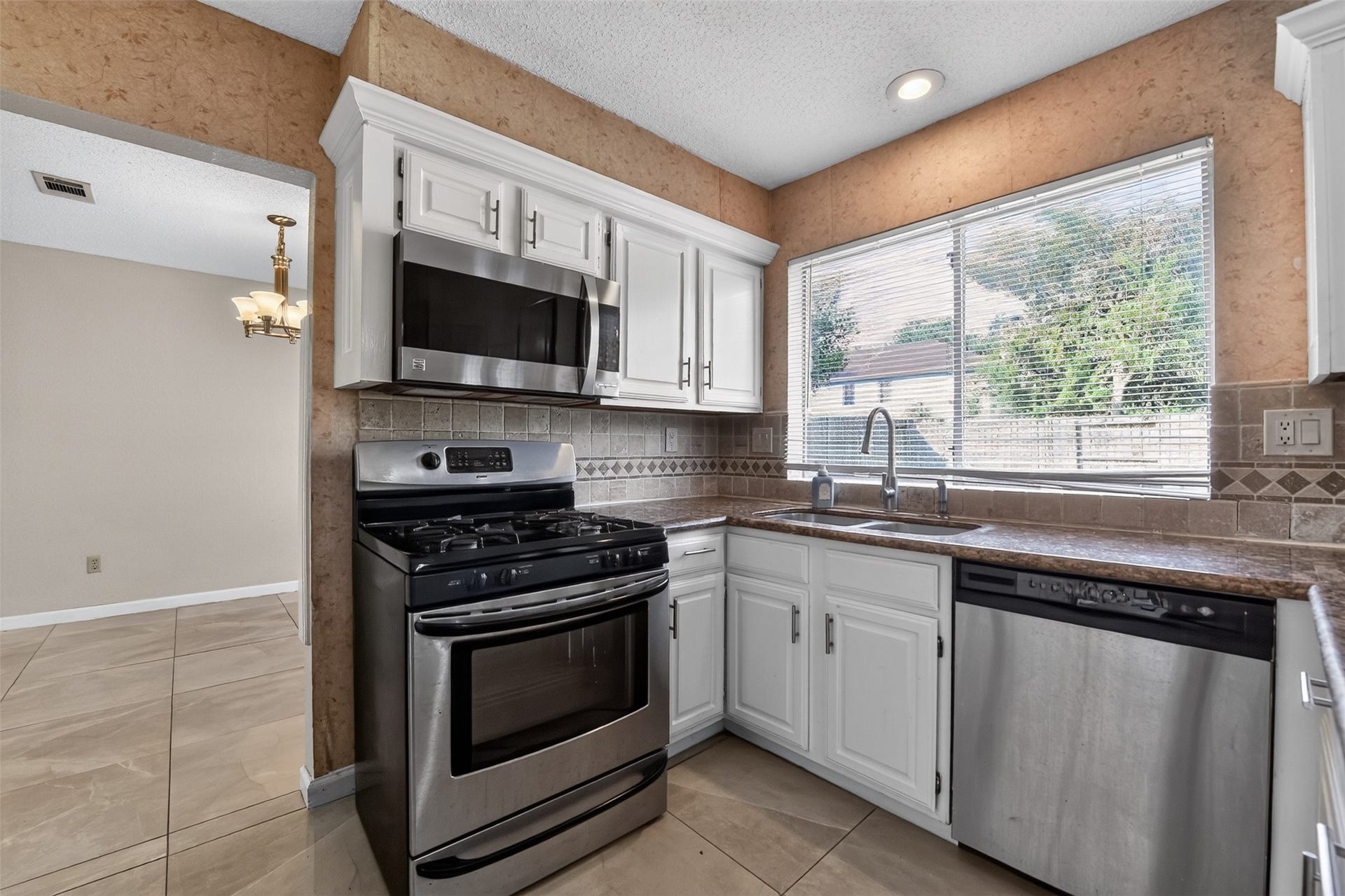 3423 Green Fields Drive, Sugar Land, TX 77479