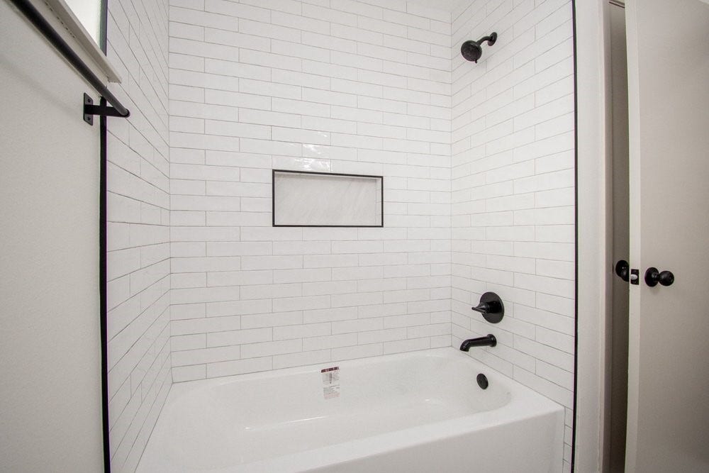 729 Arbor Drive, Deer Park, TX 77536 Additional bathroom with vanity and tub/shower