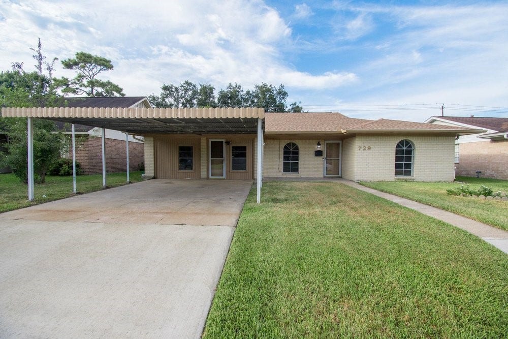 729 Arbor Drive, Deer Park, TX 77536 729 Arbor Drive, Deer Park, TX 77536