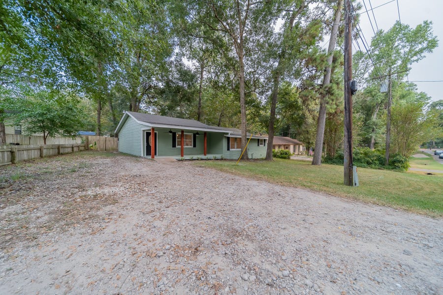 Property photo for 5739 Skylane Drive, Montgomery, TX