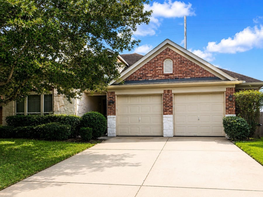 Property photo for 13110 Imperial Shore Drive, Pearland, TX