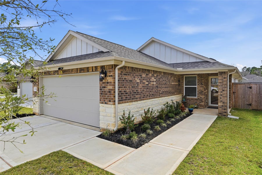Property photo for 1713 Cayden Oak Lane, Conroe, TX