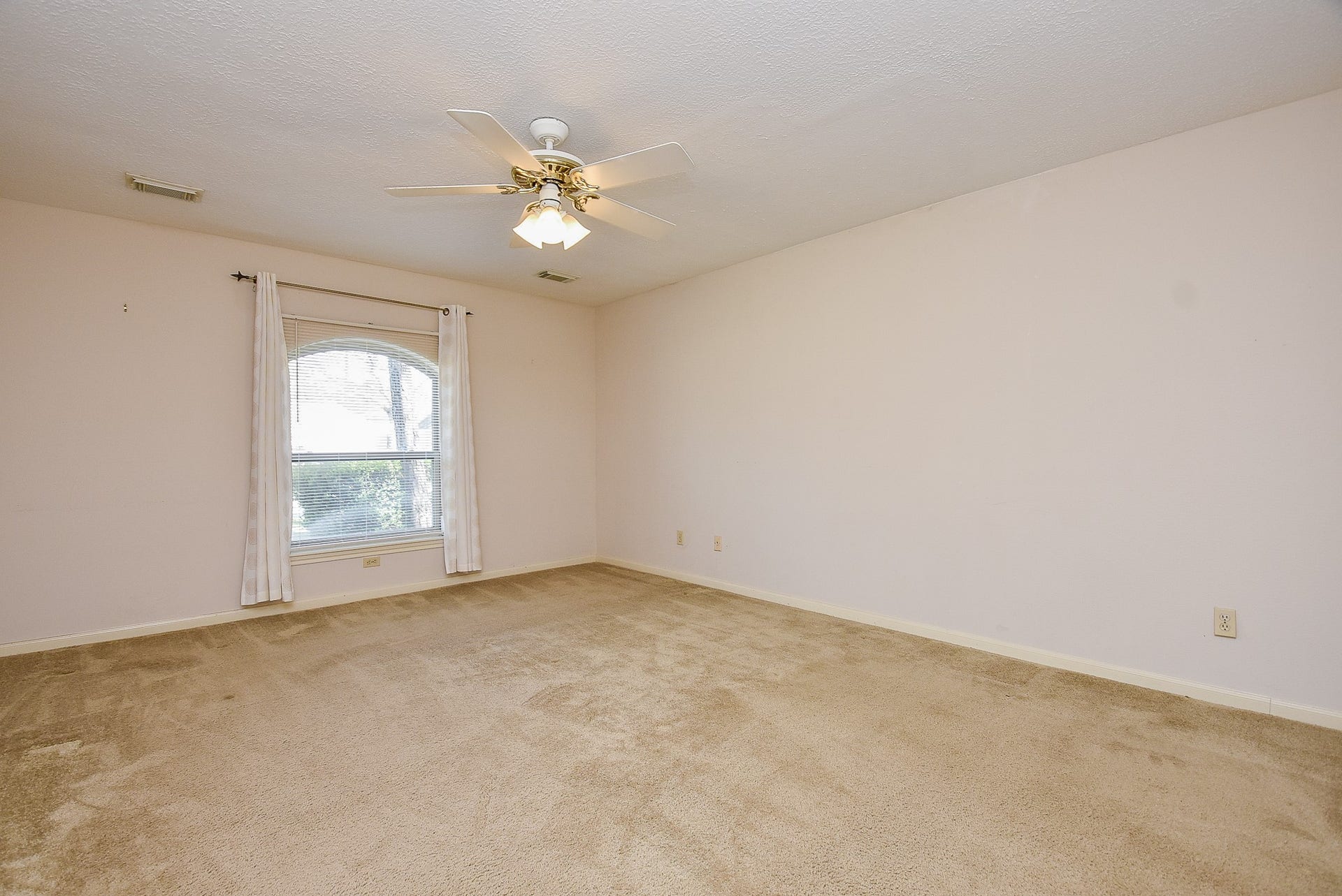 12427 Normont Drive, Houston, TX 77070