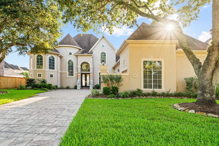 Property photo for 3707 Abbeywood Drive, Pearland, TX