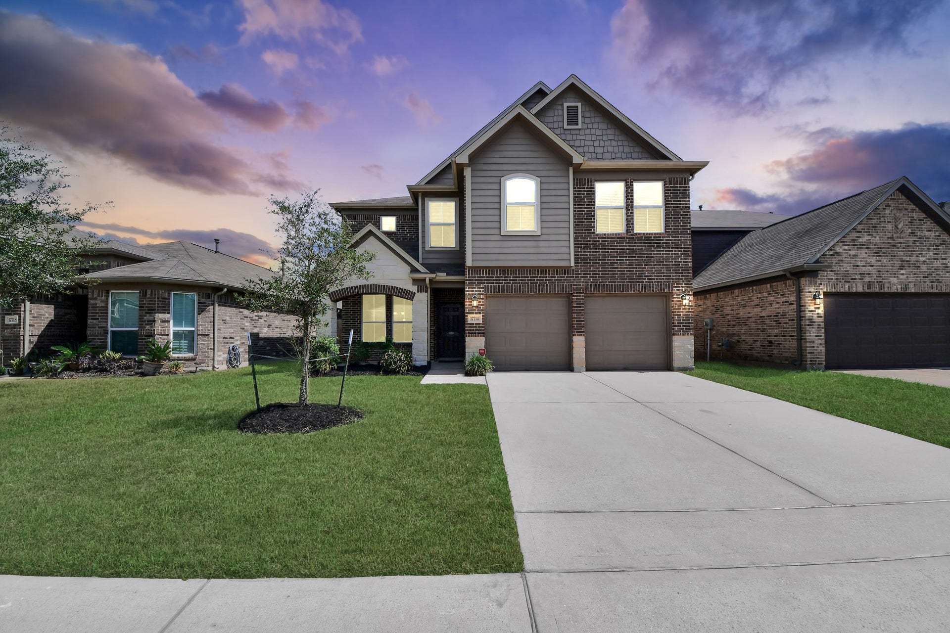 Welcome to 17714 Wooded Bend Path in Claytons Park East!