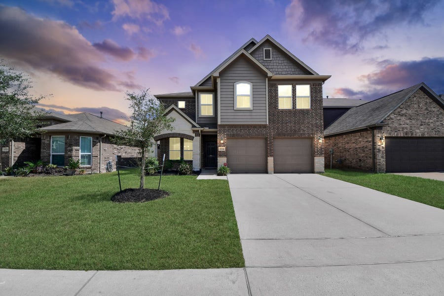 Property photo for 17714 Wooded Bend Path, Humble, TX