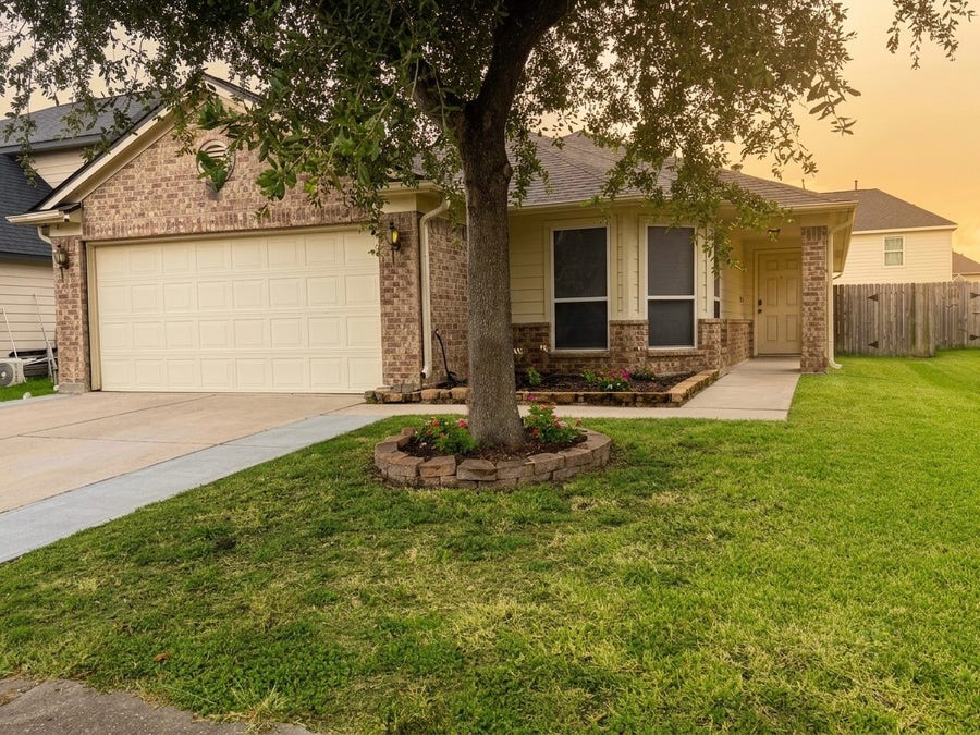 Property photo for 8018 Sesame Street, Baytown, TX