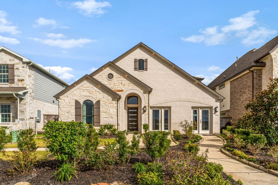 Property photo for 3610 Compass Pointe Court, Angleton, TX