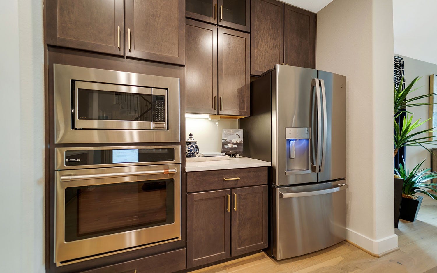 3610 Compass Pointe Court, Angleton, TX 77515 3610 Compass Pointe Court, Angleton, TX 77515