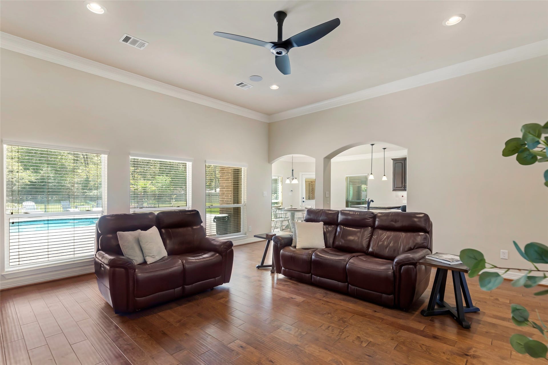 514 Carriage View Lane, Houston, TX 77336