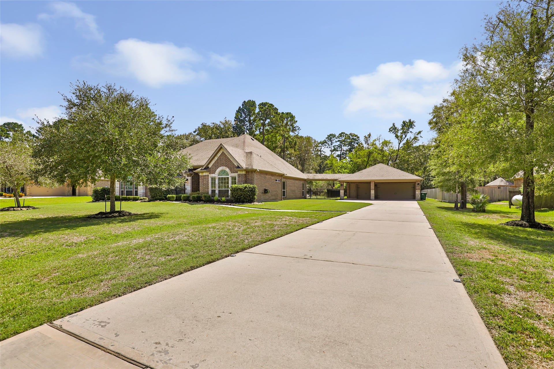 514 Carriage View Lane, Houston, TX 77336