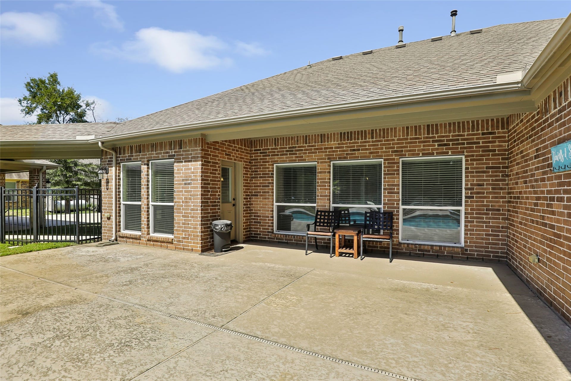 514 Carriage View Lane, Houston, TX 77336