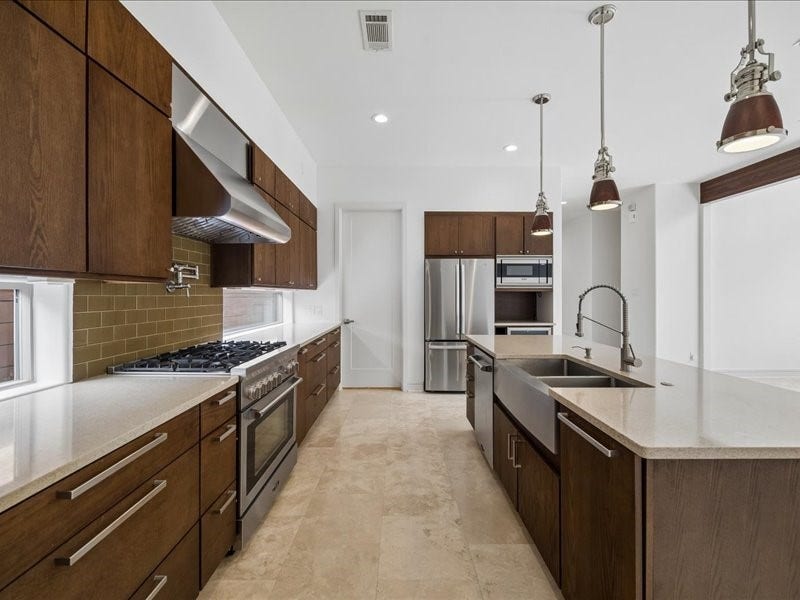 1006 W 8th Street, Houston, TX 77007