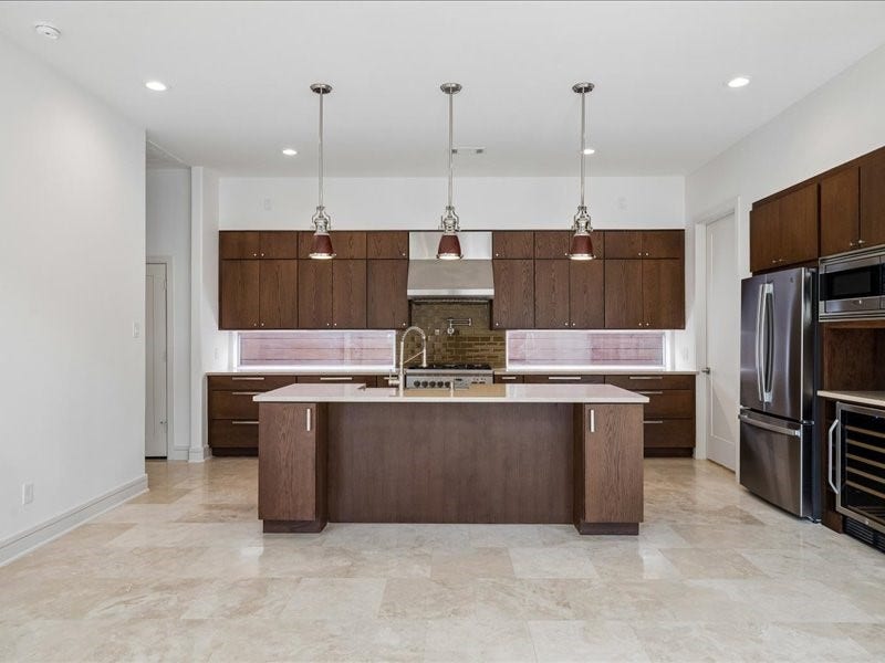 1006 W 8th Street, Houston, TX 77007