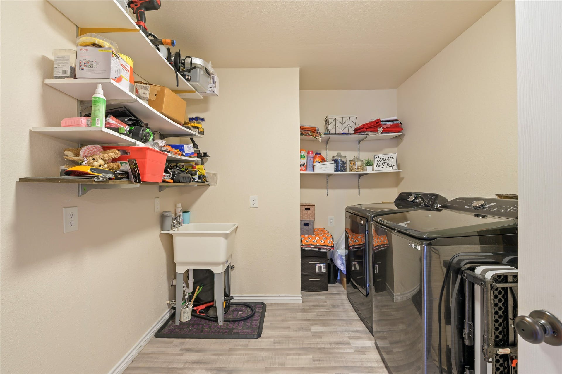 1925 Avenue L, Santa Fe, TX 77510 1925 Avenue L, Santa Fe, TX 77510