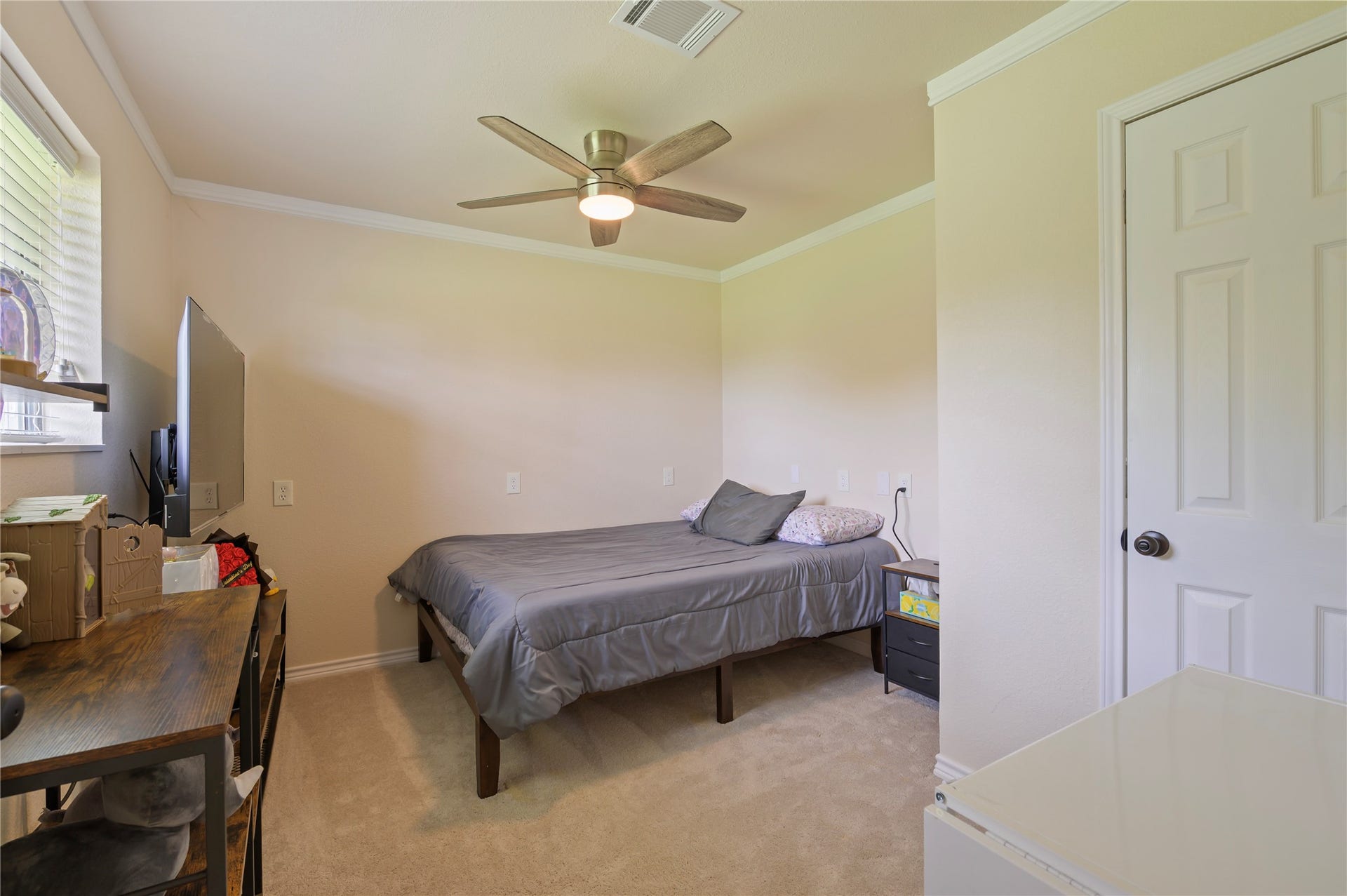 1925 Avenue L, Santa Fe, TX 77510 1925 Avenue L, Santa Fe, TX 77510