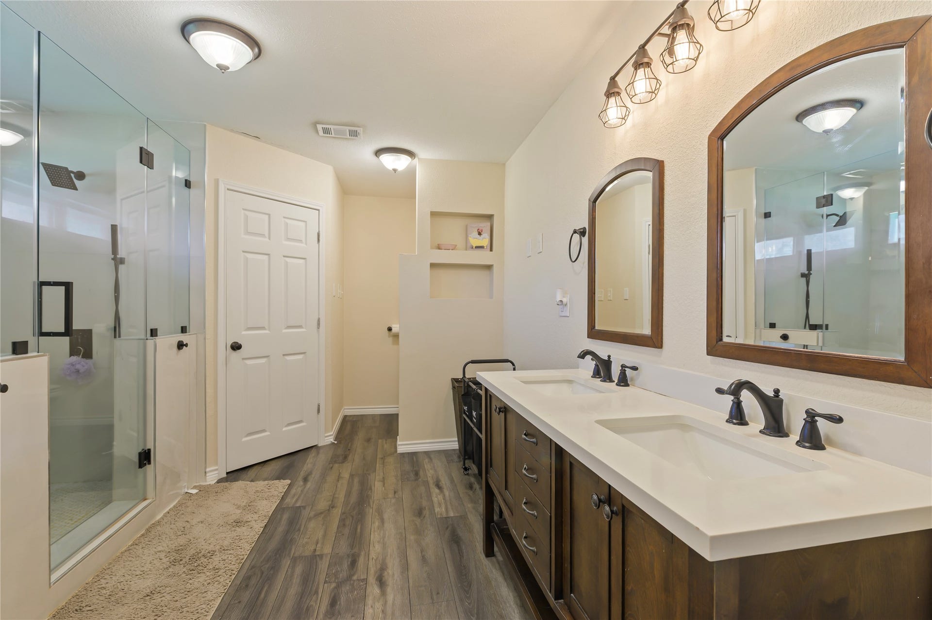1925 Avenue L, Santa Fe, TX 77510 1925 Avenue L, Santa Fe, TX 77510