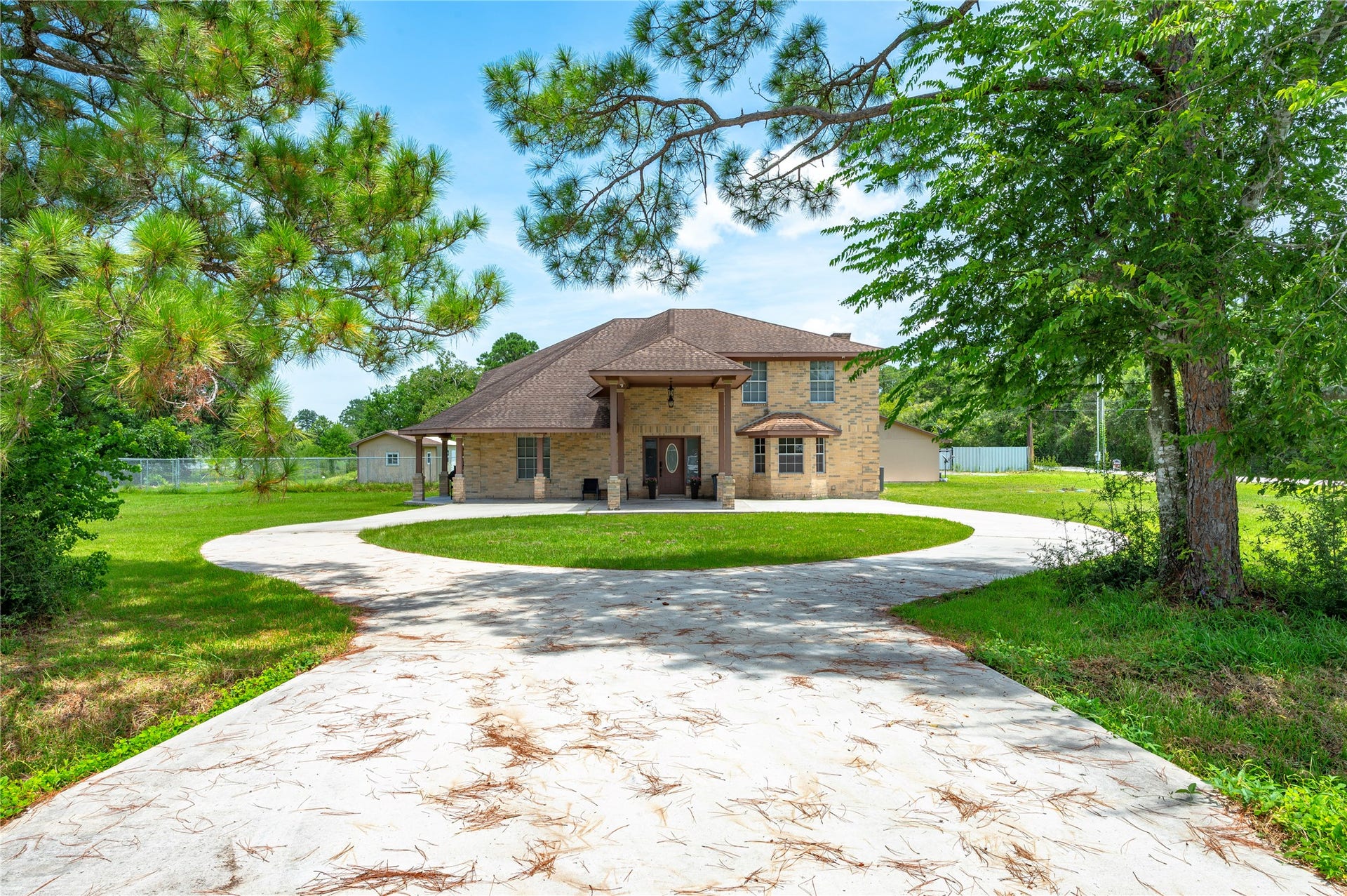 1925 Avenue L, Santa Fe, TX 77510 1925 Avenue L, Santa Fe, TX 77510