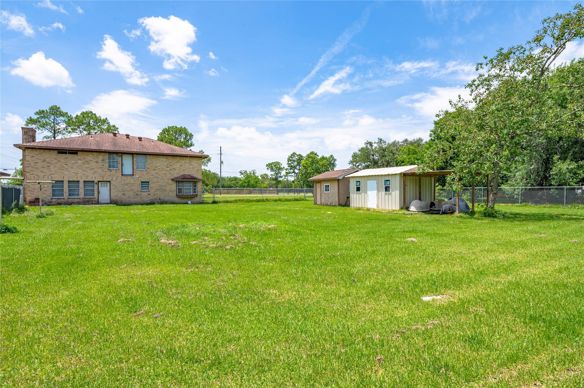 1925 Avenue L, Santa Fe, TX 77510 1925 Avenue L, Santa Fe, TX 77510