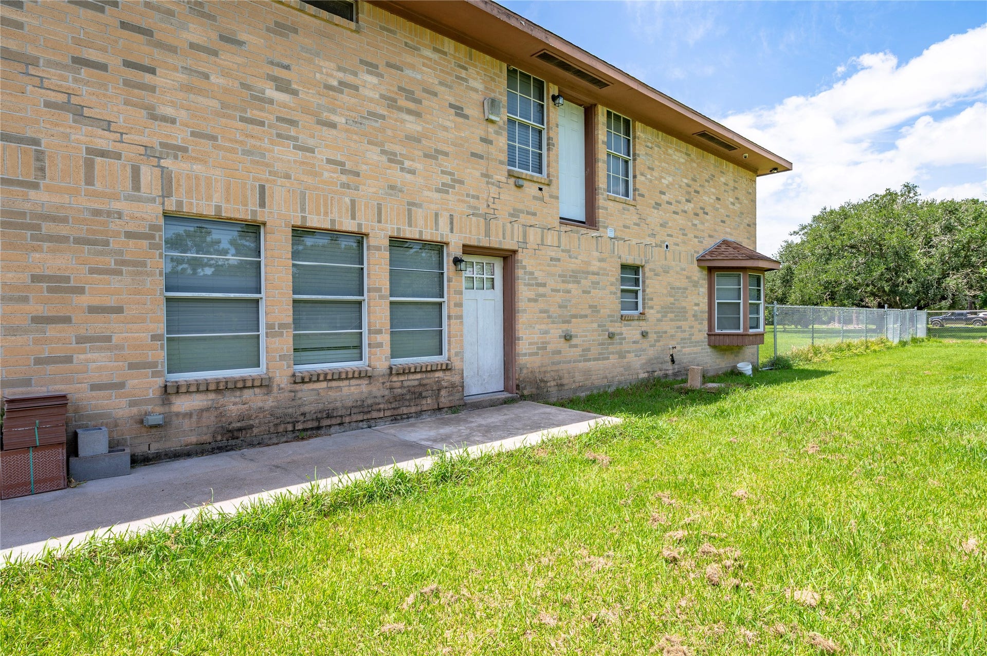 1925 Avenue L, Santa Fe, TX 77510 1925 Avenue L, Santa Fe, TX 77510