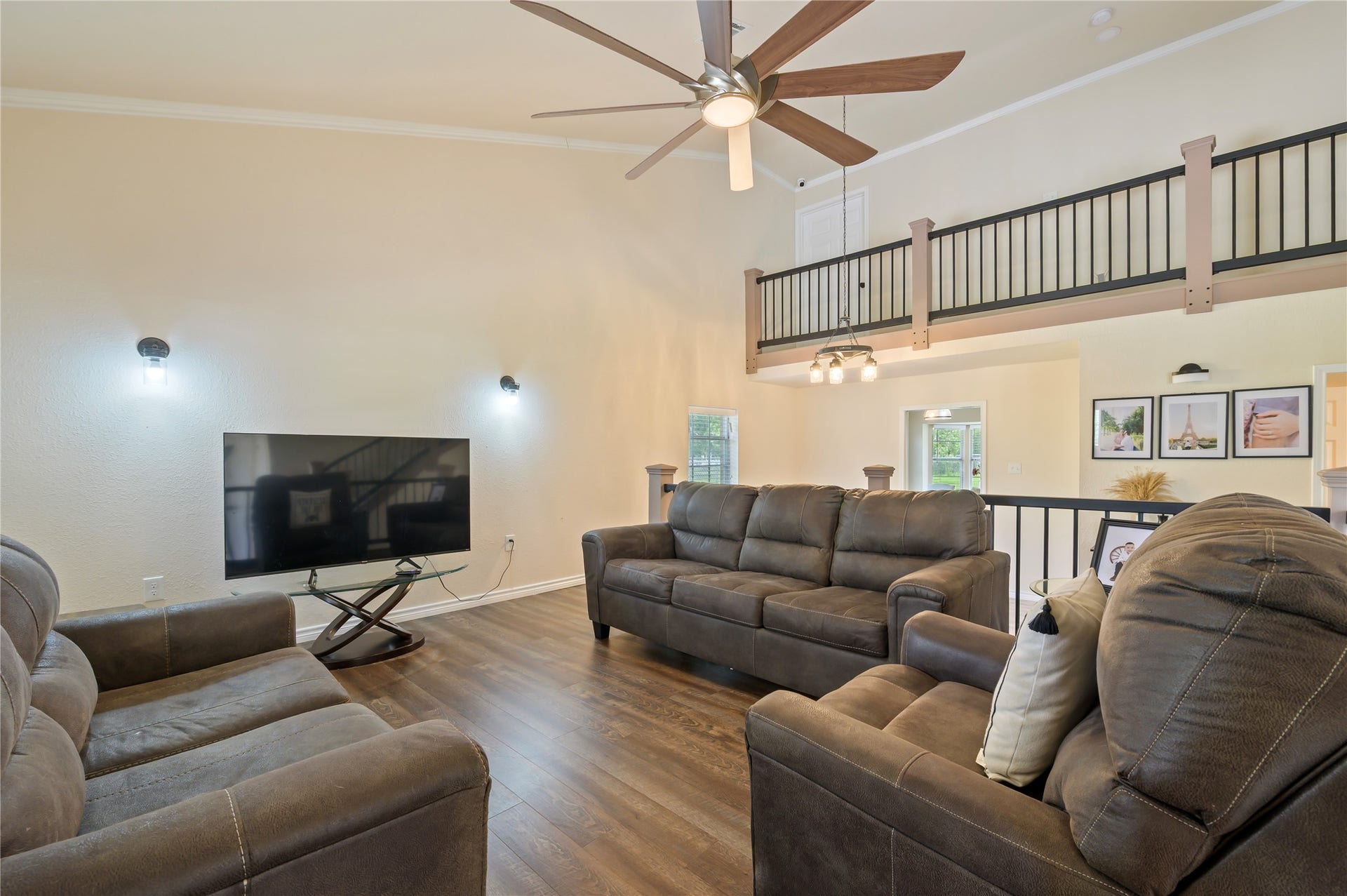 1925 Avenue L, Santa Fe, TX 77510 1925 Avenue L, Santa Fe, TX 77510