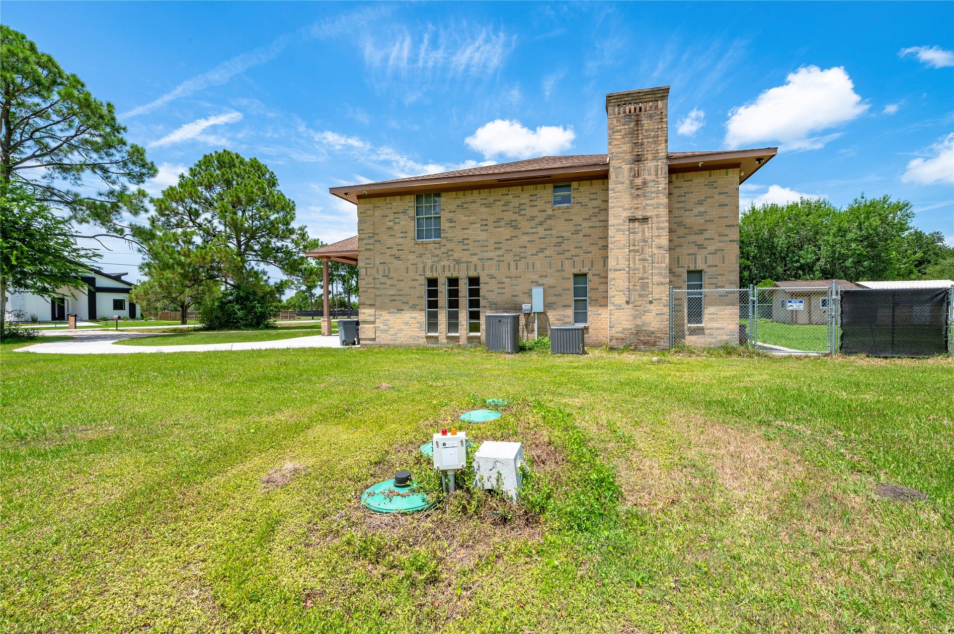 1925 Avenue L, Santa Fe, TX 77510 1925 Avenue L, Santa Fe, TX 77510