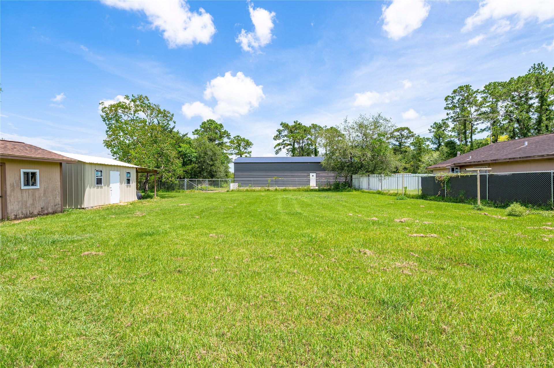 1925 Avenue L, Santa Fe, TX 77510 1925 Avenue L, Santa Fe, TX 77510