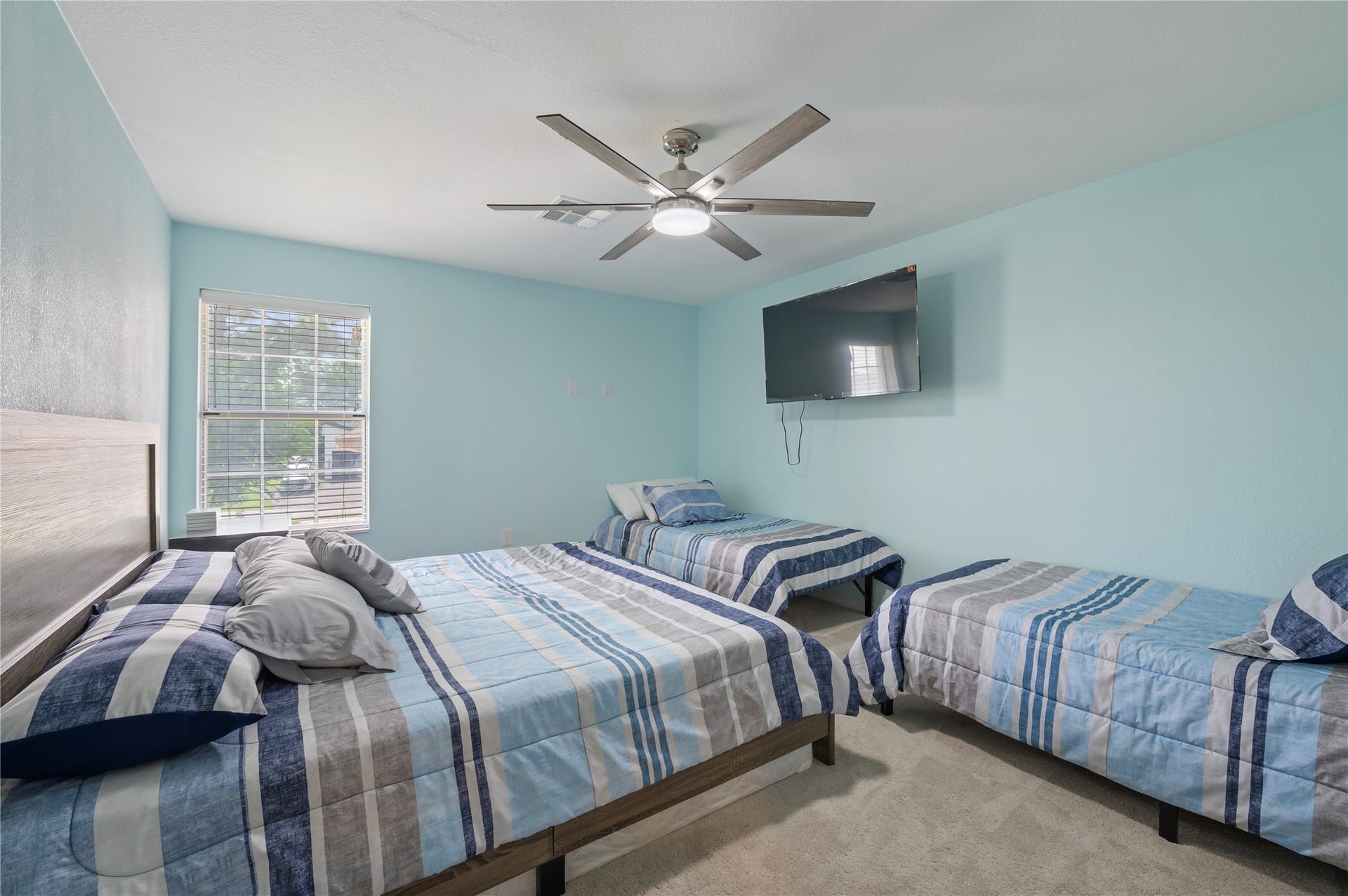 1925 Avenue L, Santa Fe, TX 77510 1925 Avenue L, Santa Fe, TX 77510