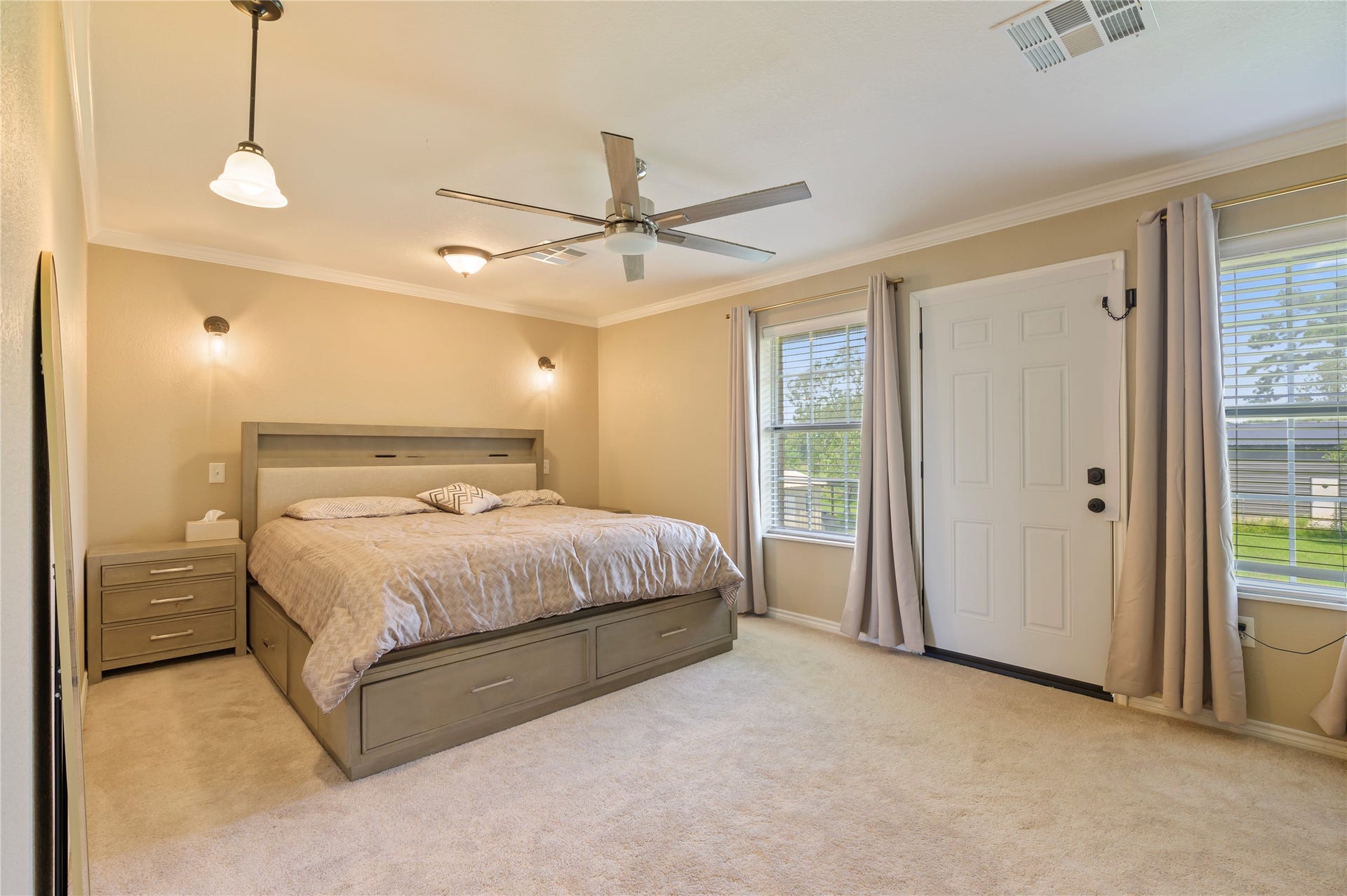 1925 Avenue L, Santa Fe, TX 77510 1925 Avenue L, Santa Fe, TX 77510