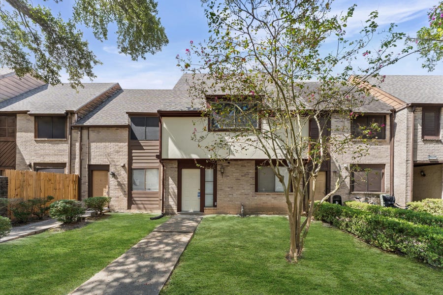 Property photo for 15627 Weldon Drive, Houston, TX