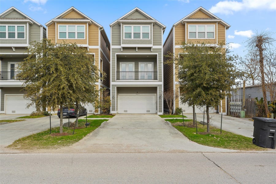 Property photo for 1221 W 19th Street, #B, Houston, TX