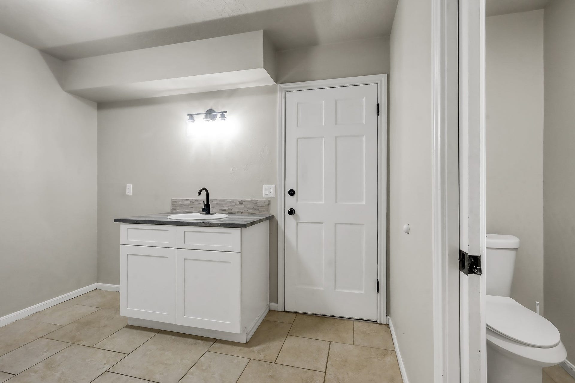 88 April Wind Drive S, Conroe, TX 77356