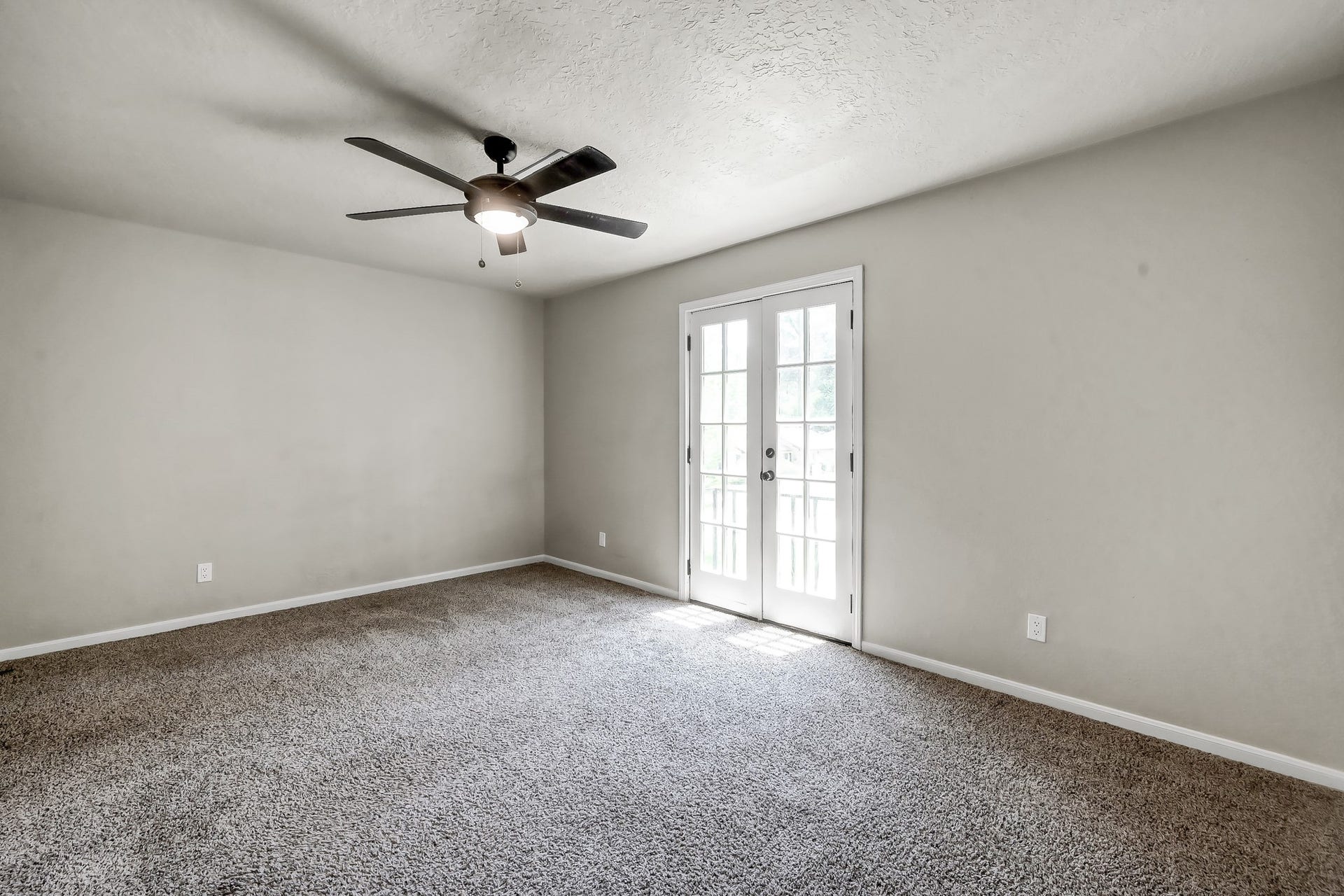 88 April Wind Drive S, Conroe, TX 77356