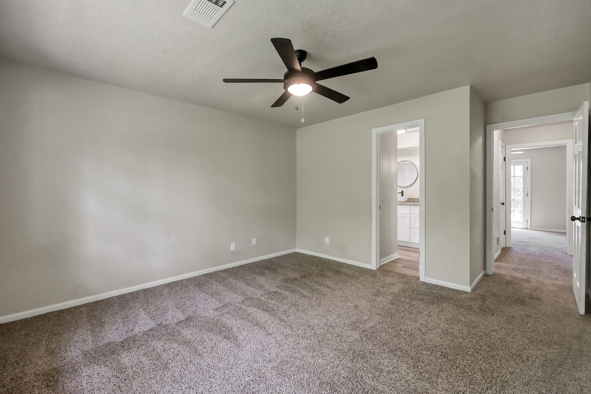 88 April Wind Drive S, Conroe, TX 77356
