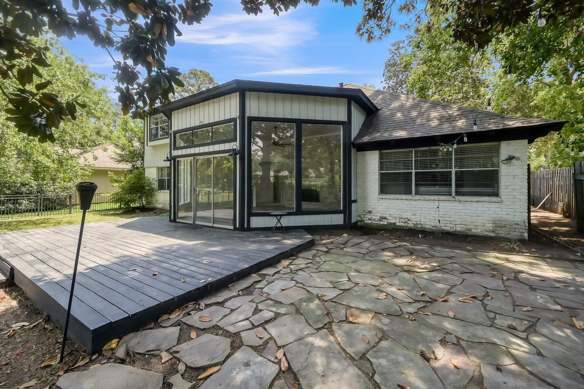 88 April Wind Drive S, Conroe, TX 77356