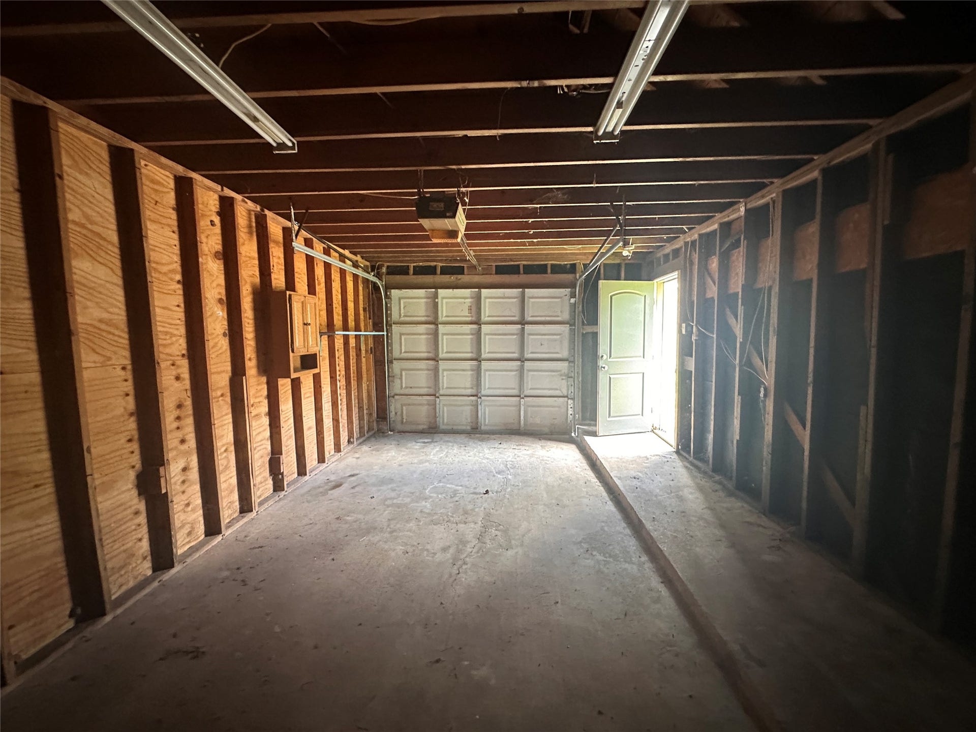 10 Forrest Lane, Angleton, TX 77515 10 Forrest Lane, Angleton, TX 77515