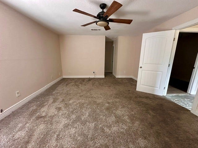 10 Forrest Lane, Angleton, TX 77515 10 Forrest Lane, Angleton, TX 77515